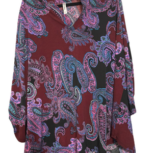 NWOT Dear Scarlett Wrinkle-Free Paisley Print Women's Top